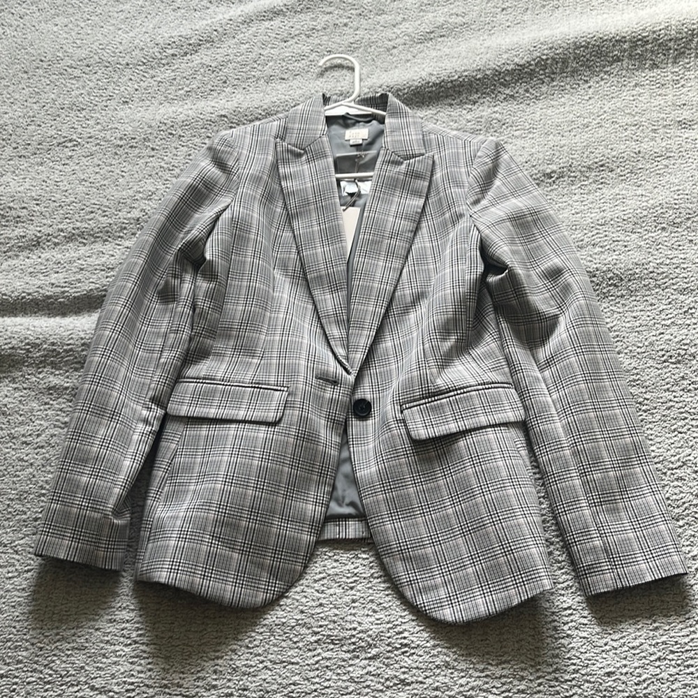 Oversized pink and black plaid blazer